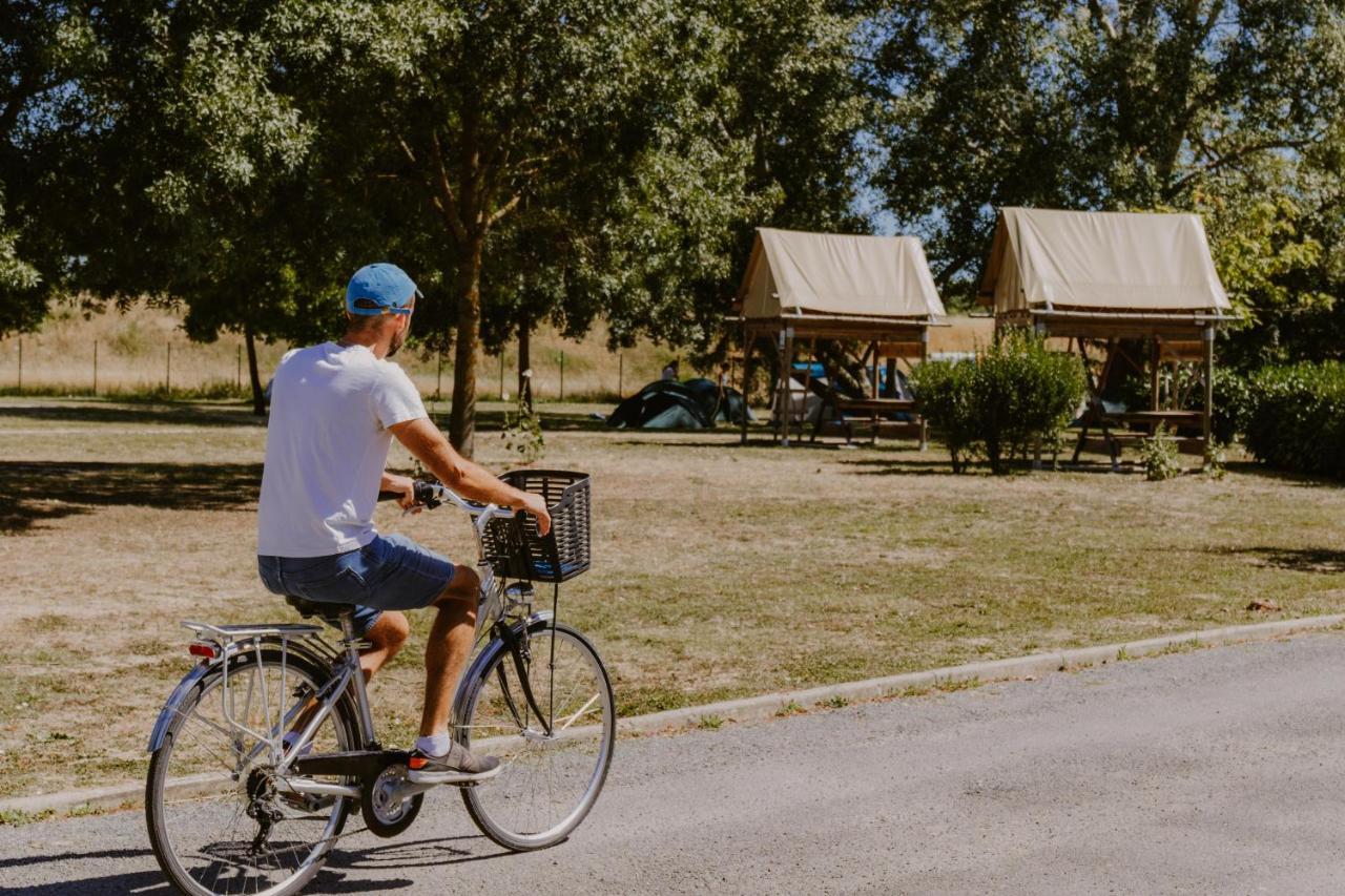Camping Onlycamp Tours Val De Loire Saint-Avertin Exterior foto