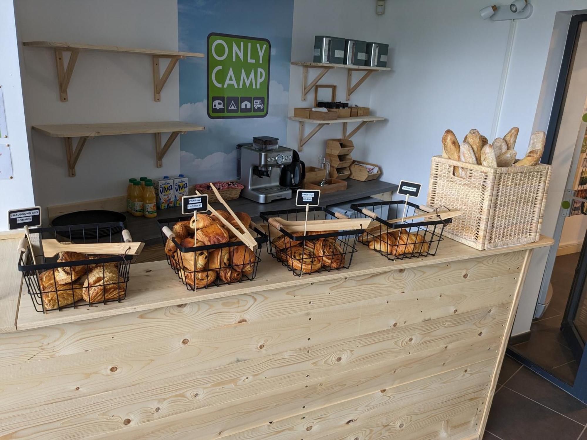 Camping Onlycamp Tours Val De Loire Saint-Avertin Exterior foto